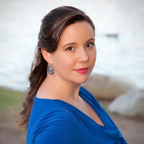 Headland Hannah Headshot square